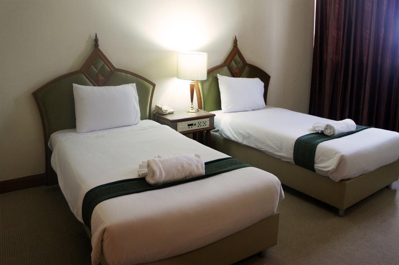 Jp Emerald Hotel Yasothon Exterior foto