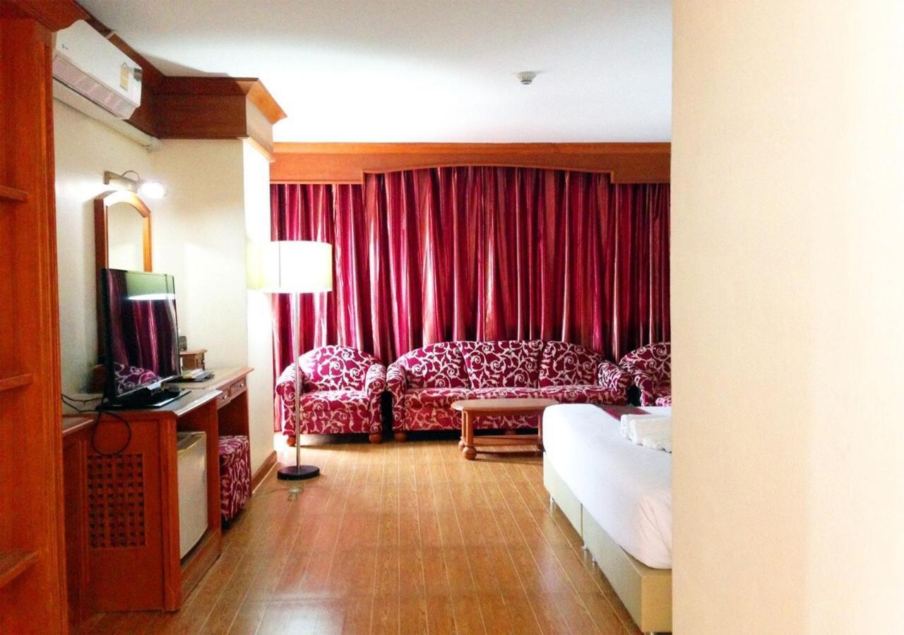 Jp Emerald Hotel Yasothon Exterior foto