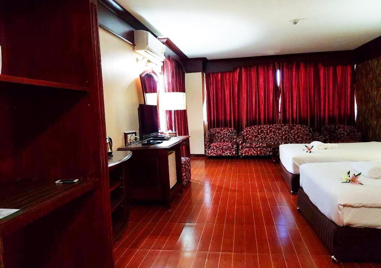 Jp Emerald Hotel Yasothon Exterior foto