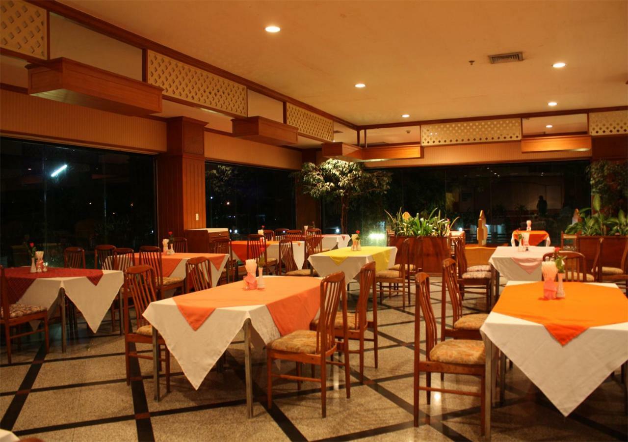 Jp Emerald Hotel Yasothon Exterior foto