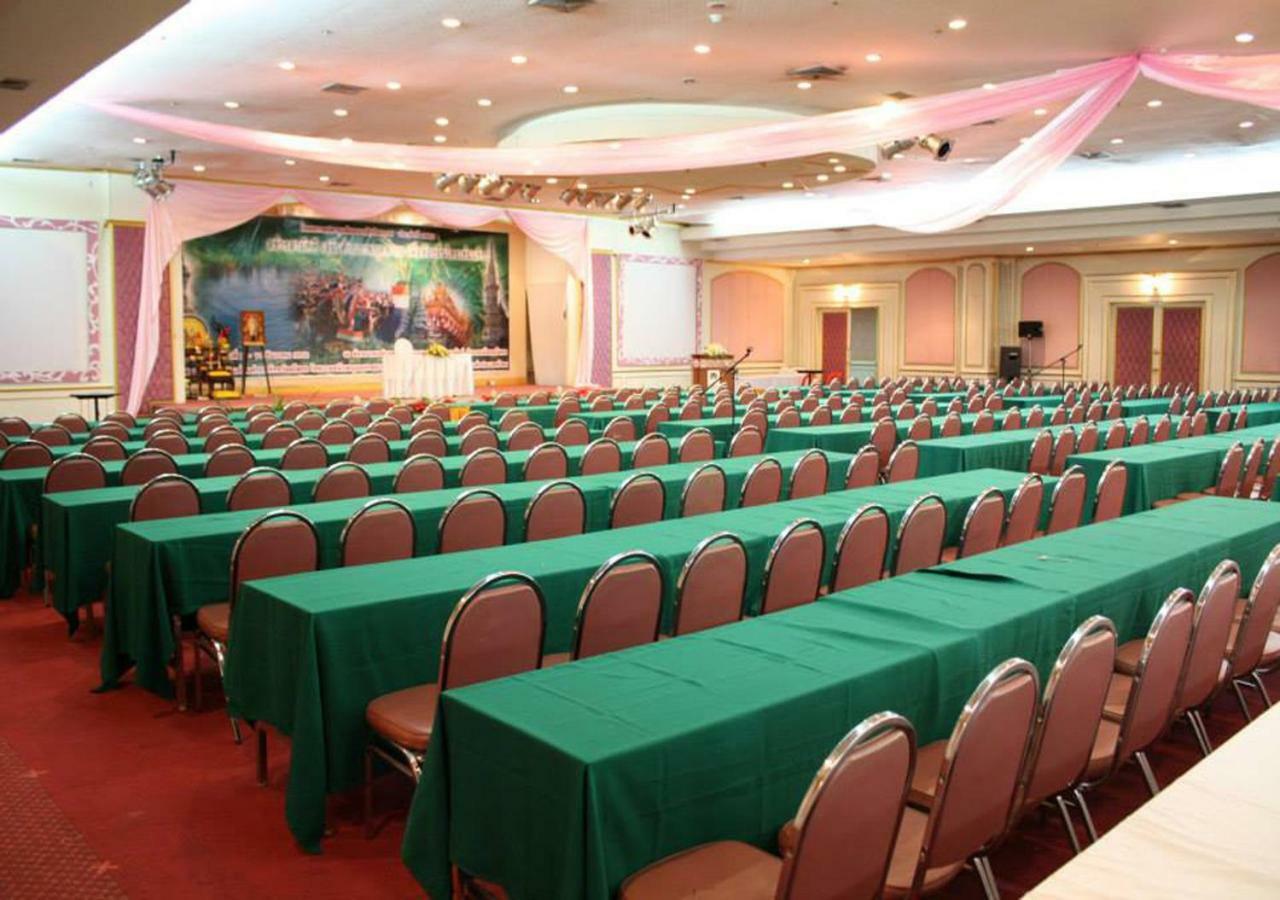 Jp Emerald Hotel Yasothon Exterior foto
